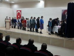 30 okul şiirde yarıştı